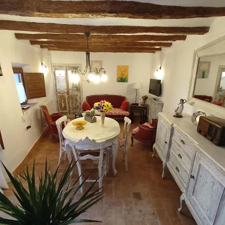 Vakantiehuis El Raco De La Civaderia, Casa En Montblanc